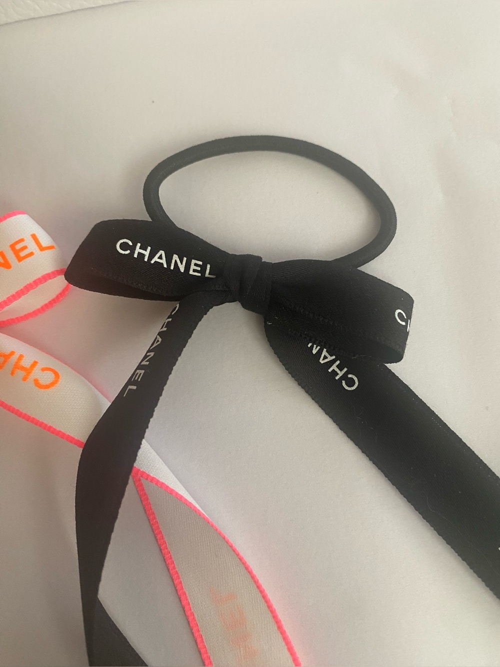 CHANEL Ribbon Bow Hair Ties - Picture 4 of 7